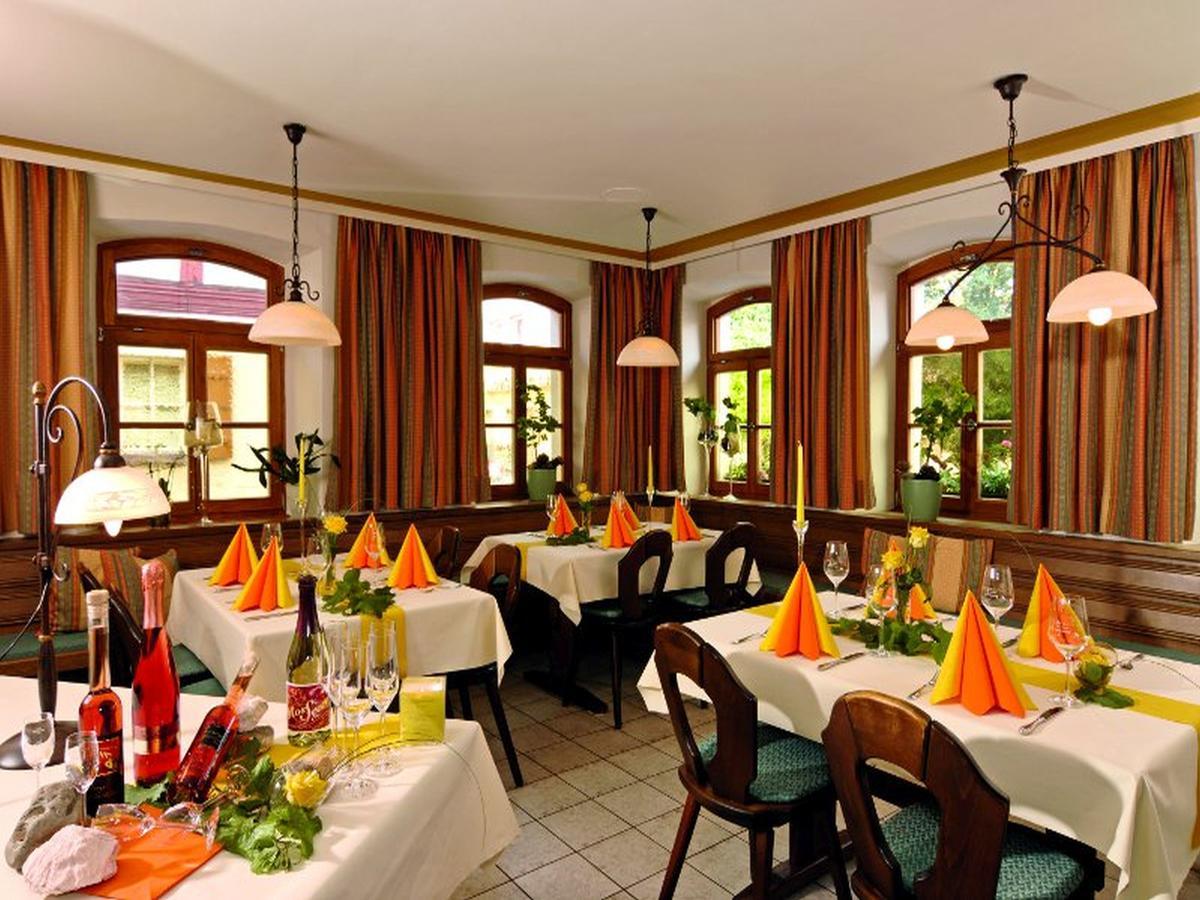 Hotel-Gasthof Rotes Ross Markt Einersheim Экстерьер фото