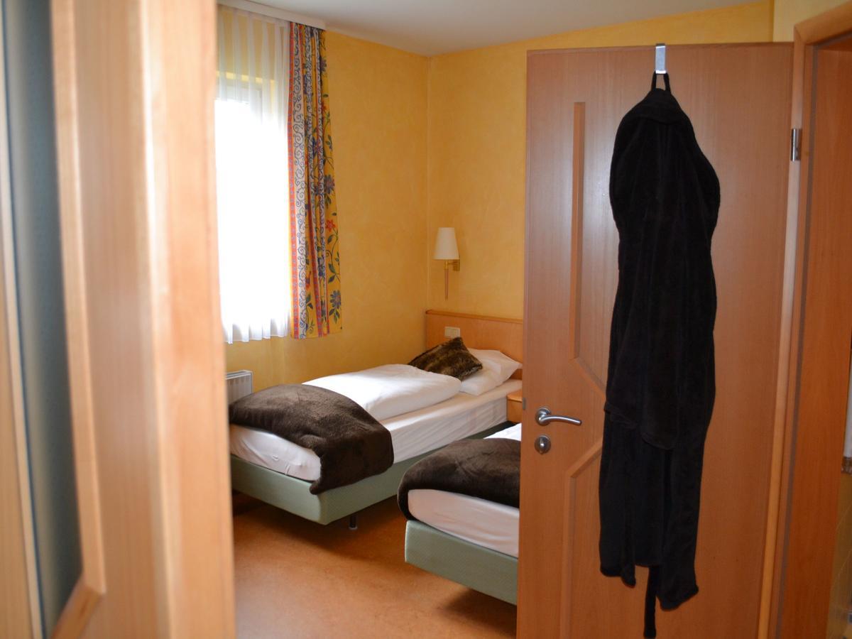 Hotel-Gasthof Rotes Ross Markt Einersheim Экстерьер фото