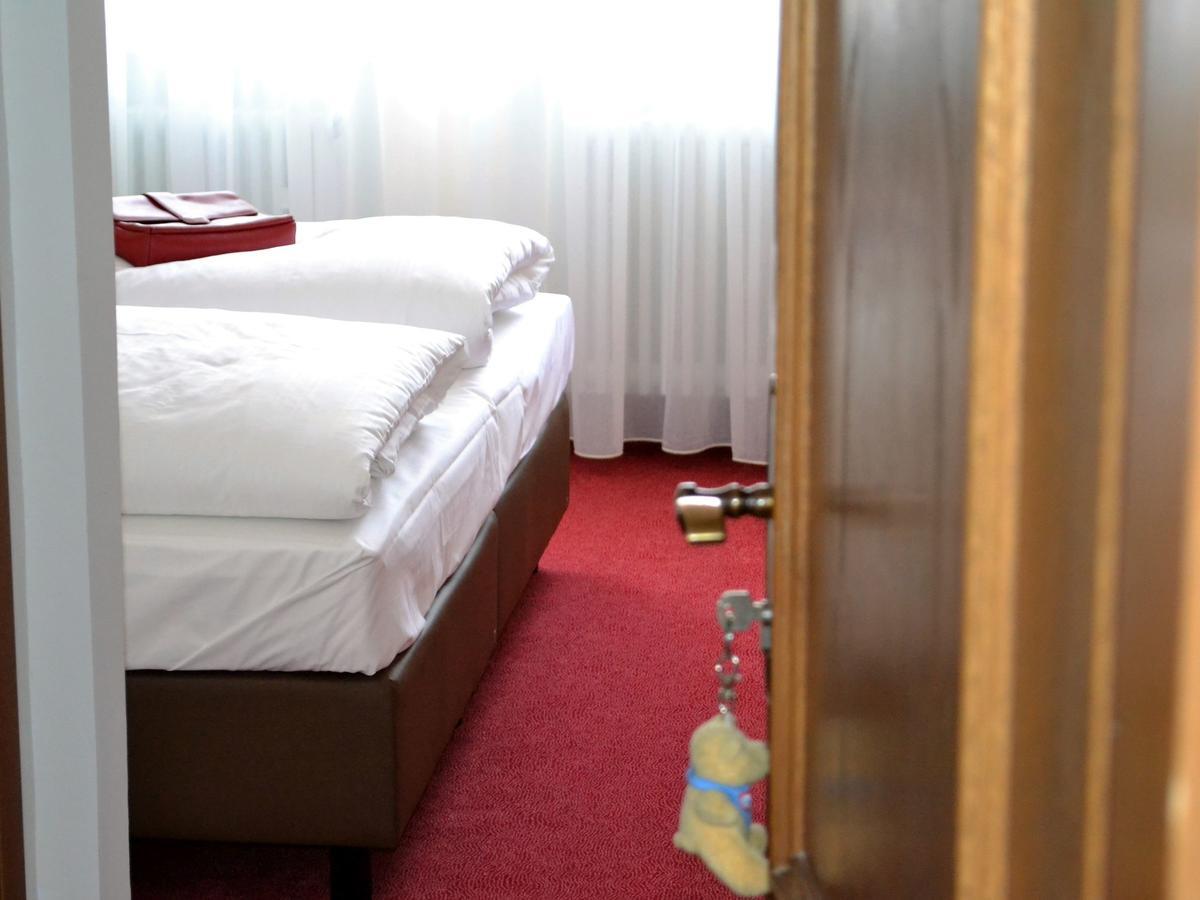 Hotel-Gasthof Rotes Ross Markt Einersheim Экстерьер фото